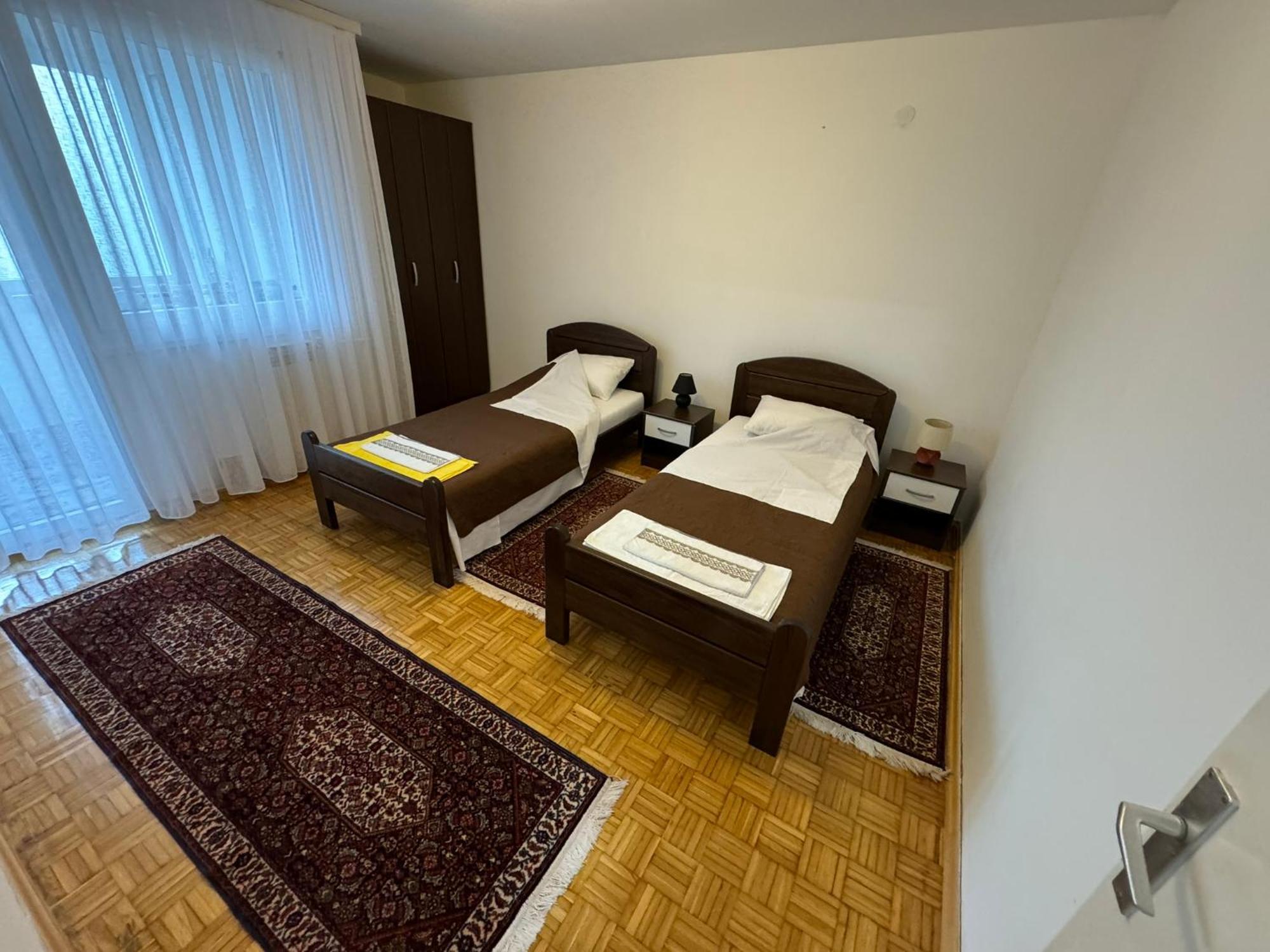 Apartment Share Sarajevo Bagian luar foto